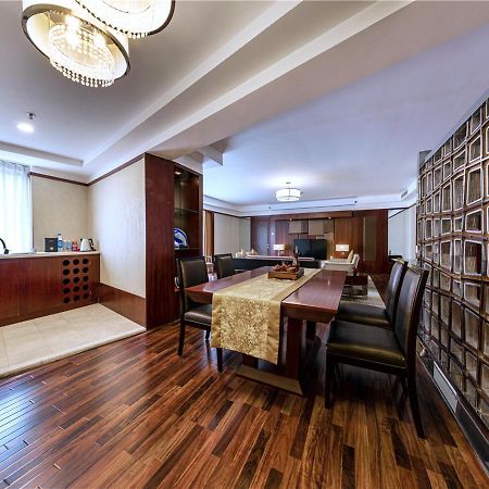 Beijing Kuntai Royal Hotel Exterior photo