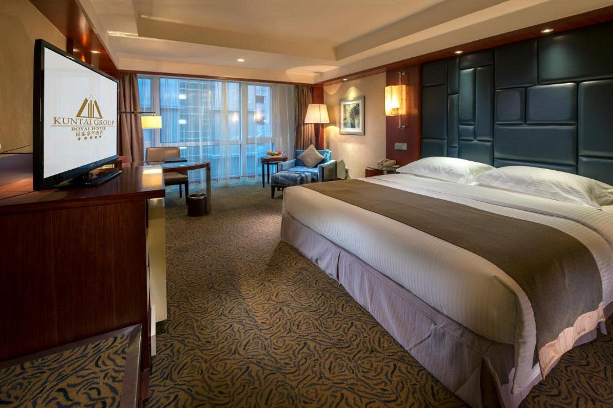 Beijing Kuntai Royal Hotel Exterior photo