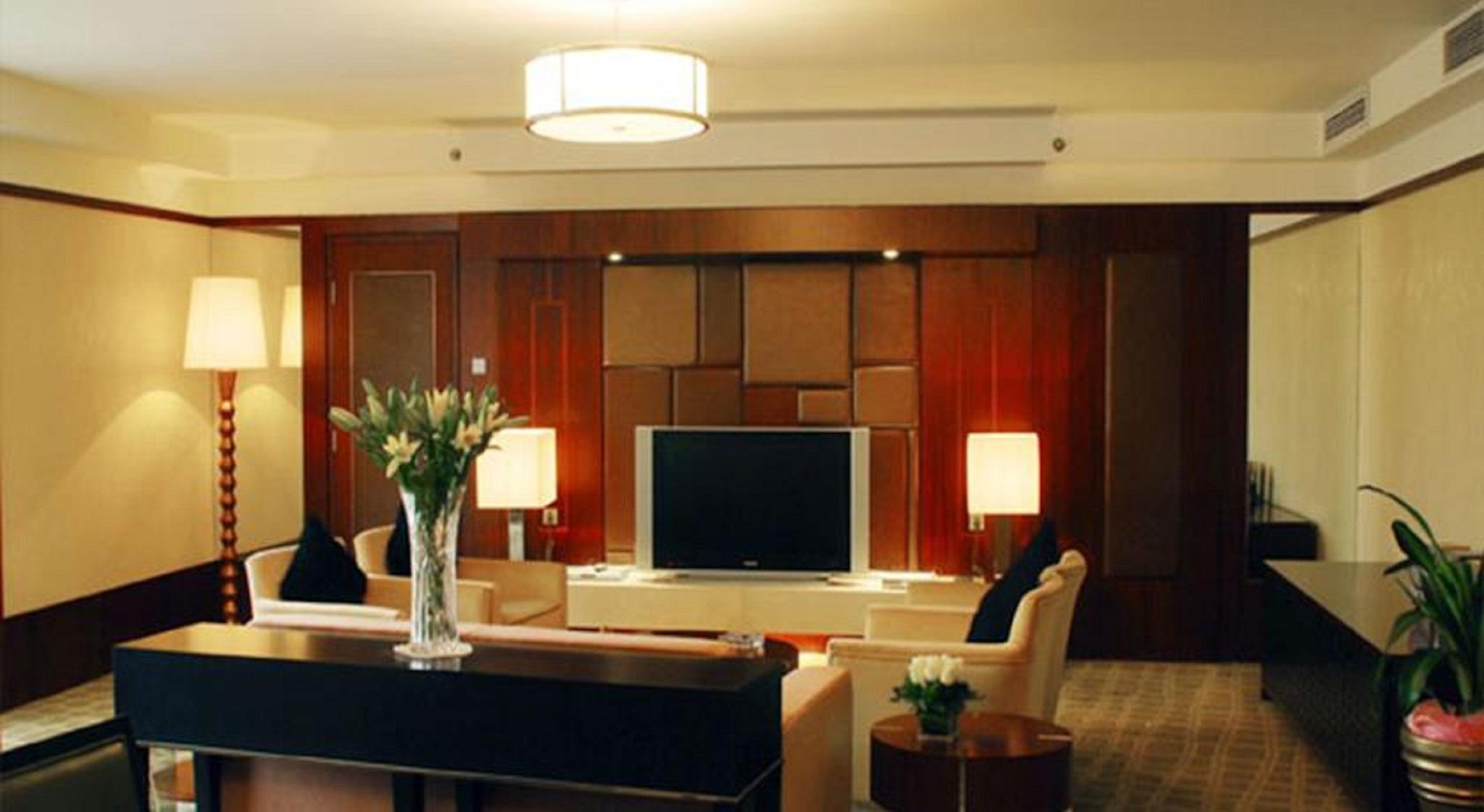 Beijing Kuntai Royal Hotel Exterior photo