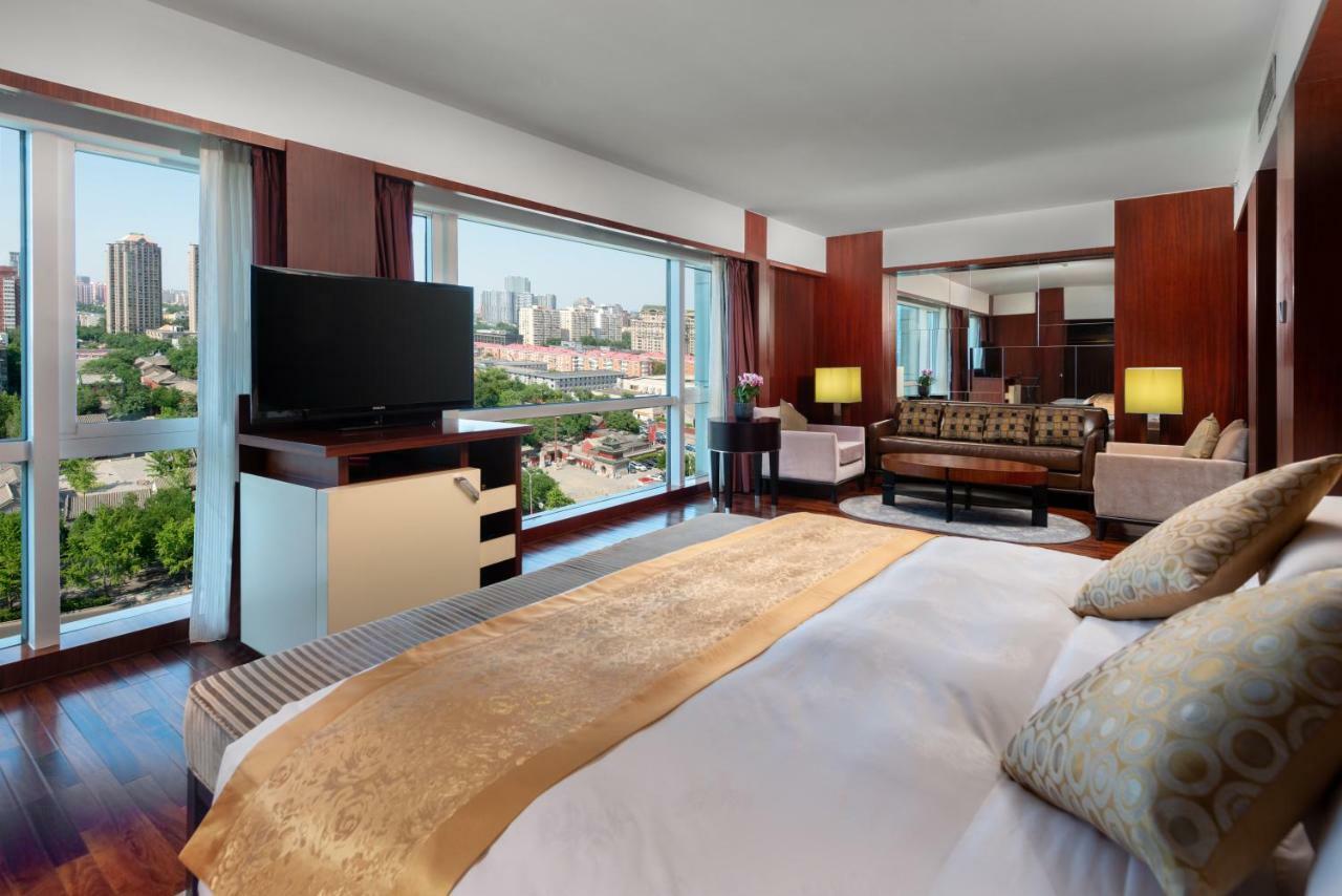 Beijing Kuntai Royal Hotel Exterior photo