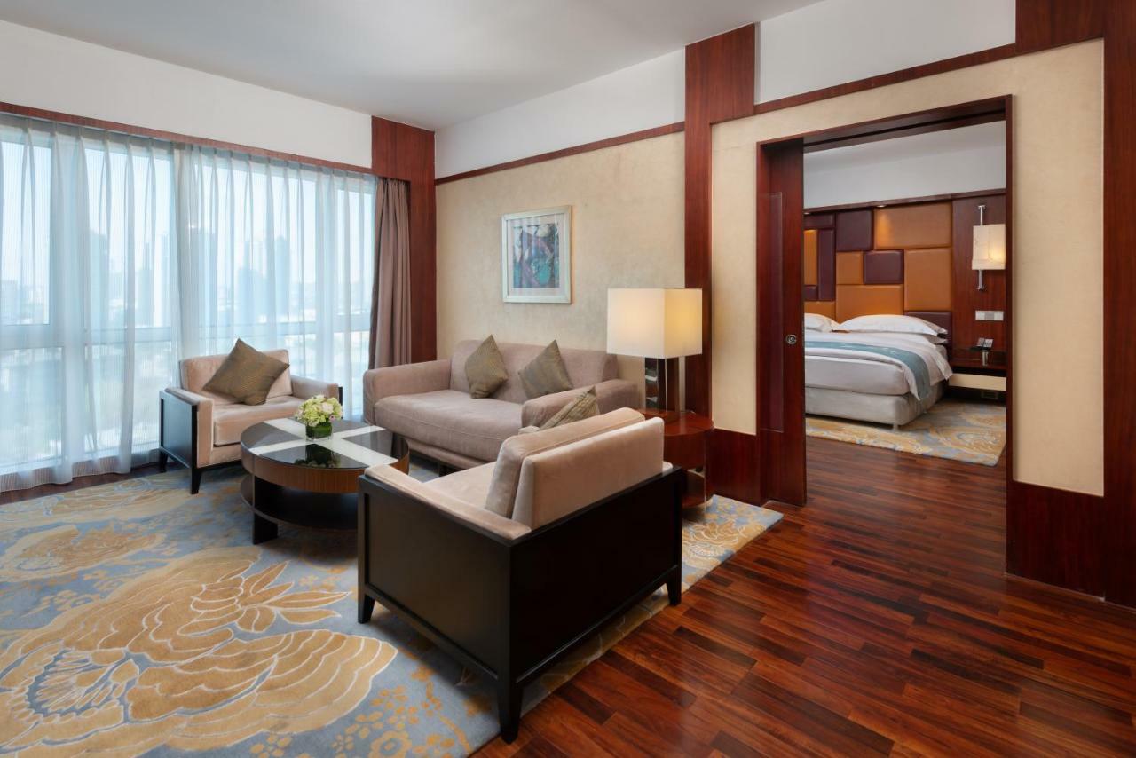 Beijing Kuntai Royal Hotel Exterior photo